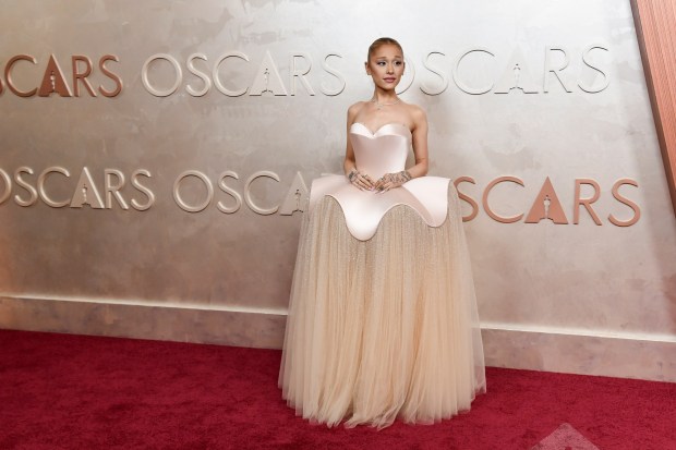 Ariana Grande arrives at the Oscars