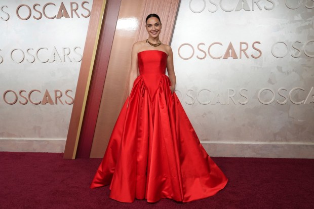 Gal Gadot arrives at the Oscars